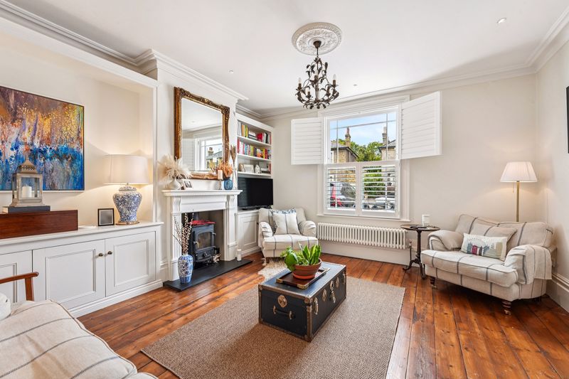 Lounge - click for photo gallery